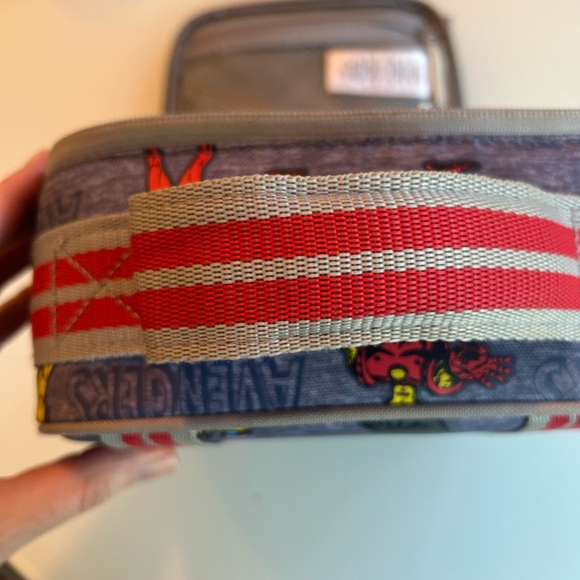 Marvel Avengers Pottery Barn Kids Lunch Box - Picture 5 of 7